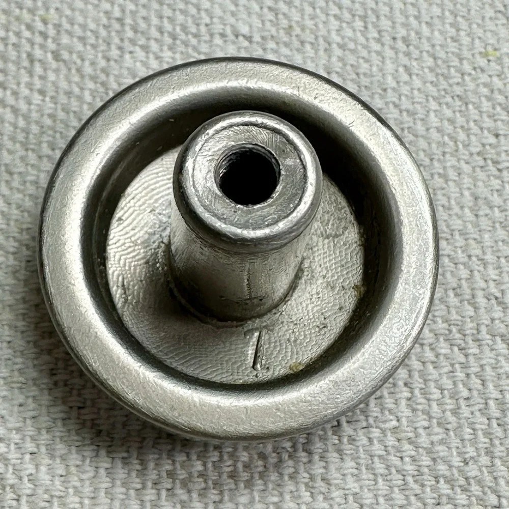 Lot Of 24 Liberty Hardware Drawer Pulls Door Knobs 1-5/16